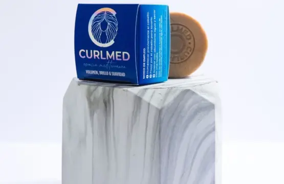 CurlMed Champú Sólido Volumen, Brillo y Suavidad 80g photo review