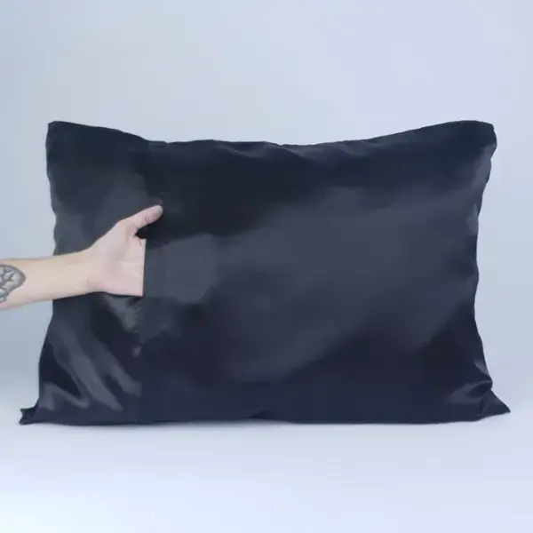 Soulta Funda de almohada POP Negra – Anti Frizz Satén – Tamaño 50×65 - Imagen 2