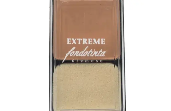 Extreme cream compact foundation 5